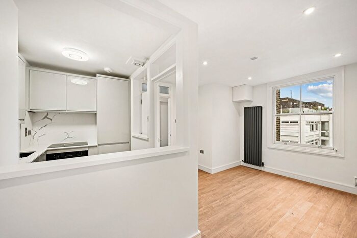1 Bedroom Flat For Sale In Clanricarde Gardens, Notting Hill Gate, W2