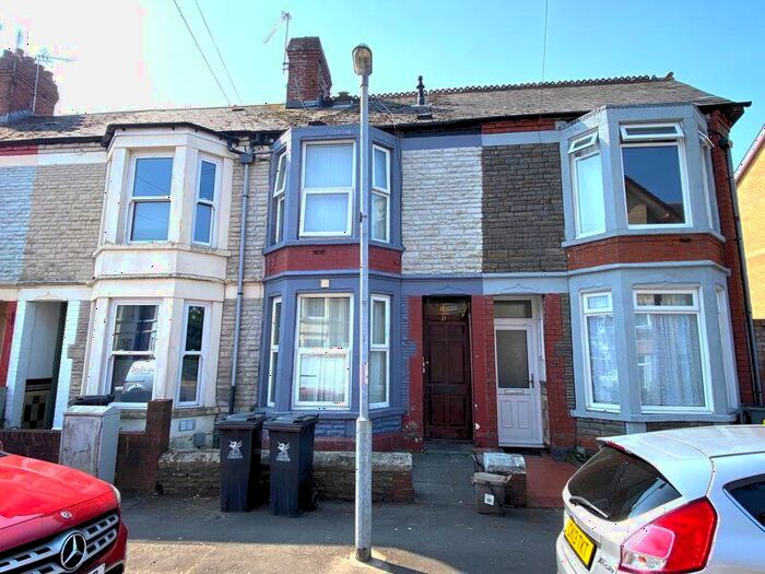 1 Bedroom Flat To Rent In First Floor Flat. Daviot Street, Cardiff, CF24