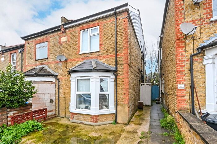 Studio To Rent In Hardman Road, Kingston, Kingston Upon Thames, KT2