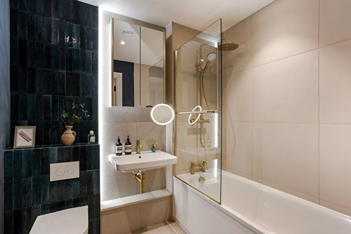 2 Bedroom Flat For Sale In Liddell Road, West Hampstead, NW6