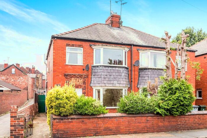 3 Bedroom Semi-Detached House To Rent In Sheppard Road, Doncaster, South Yorkshire, DN4