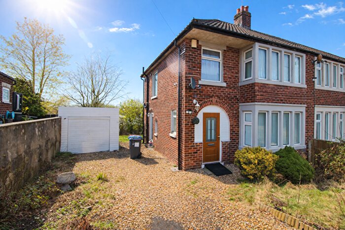 3 Bedroom Semi Detached House For Sale In North Bank Avenue, Blackburn, BB1