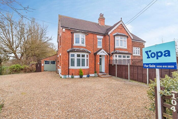 3 Bedroom Semi Detached House For Sale In Bletchley Road, Milton Keynes, MK17