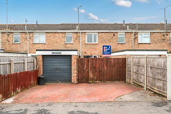 4 Bedroom Terraced House For Sale In Gladiator Green, Dorchester, DT1