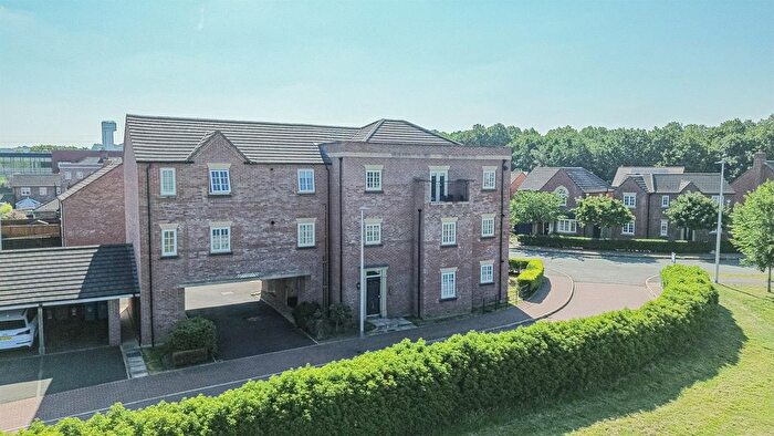 2 Bedroom Flat For Sale In Biggleswade Drive, Sandymoor, WA7