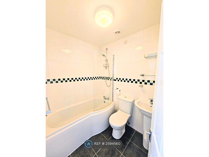 1 Bedroom Bungalow To Rent In Hollybush Cottages, Parkmill, Swansea, SA3