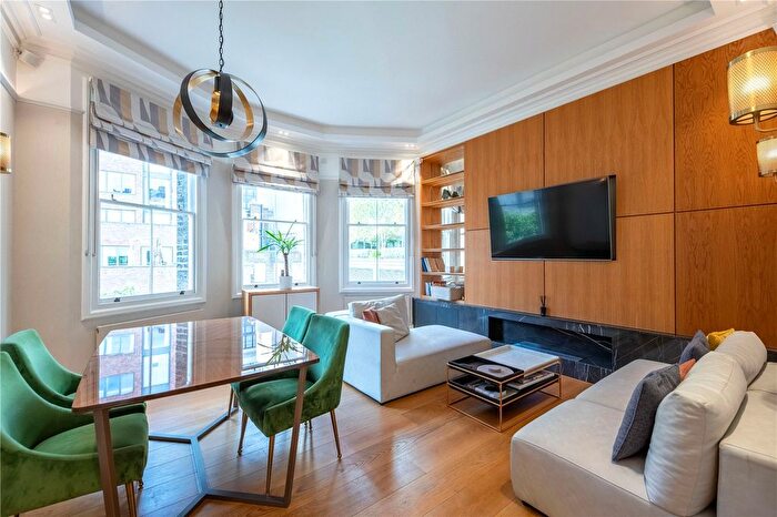 2 Bedroom Flat For Sale In Palace Place Mansions, Kensington Court, London, W8