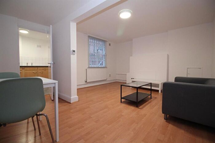 1 Bedroom Apartment To Rent In Evington Road, Near Victoria Park, Leicester, LE2