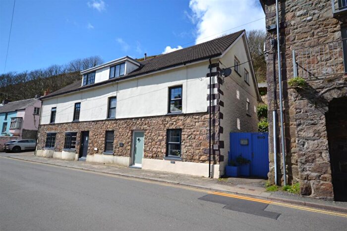 3 Bedroom End Of Terrace House For Sale In Main Street, Solva, SA62