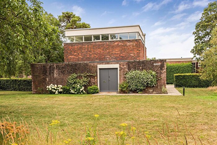 3 Bedroom Detached House For Sale In Trenchard Lane, Caversfield, Bicester, OX27