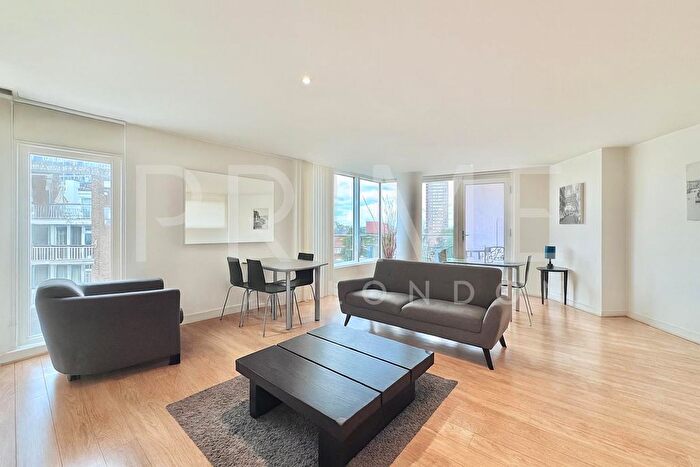 2 Bedroom Flat To Rent In Empire Square East, Borough, London, SE1