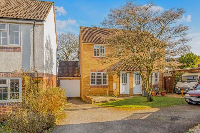 2 Bedroom Semi-Detached House For Sale In Hereford Way, Banbury, OX16