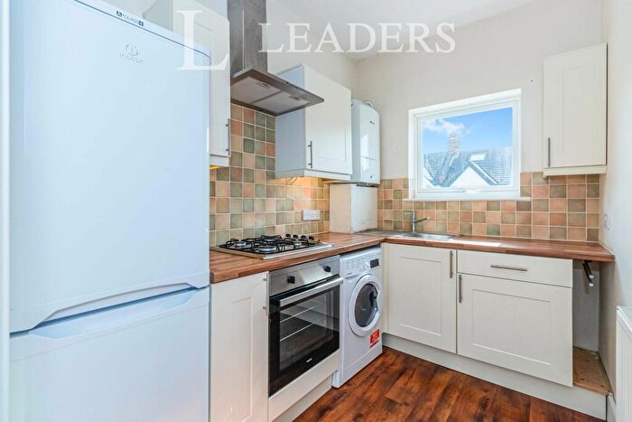 1 Bedroom Flat To Rent In Melrose Avenue, Mitcham, CR4