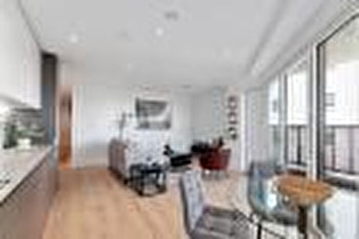 2 Bedroom Flat To Rent In Sutton Park House, SM1