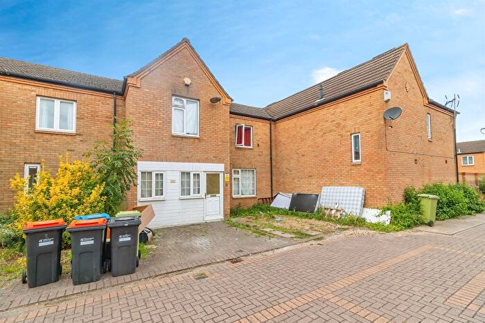 3 Bedroom Terraced House For Sale In Pengelly Court, Fishermead, Milton Keynes, MK6