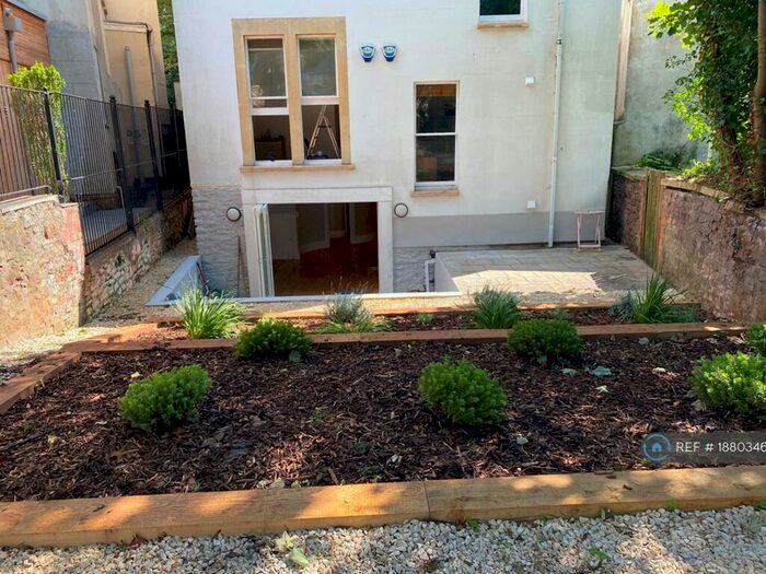 3 Bedroom Flat To Rent In Queens Avenue, Bristol, BS8