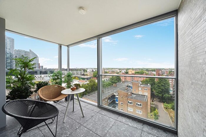 2 Bedroom Apartment For Sale In The City Collection, London, E1