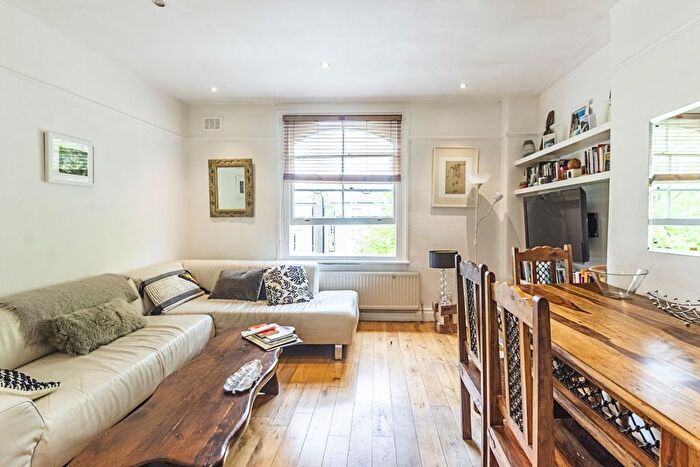 1 Bedroom Flat To Rent In Cambridge Gardens, London, W10