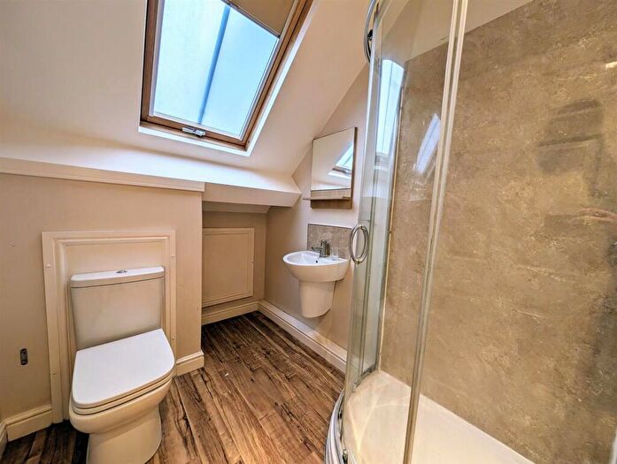 2 Bedroom Apartment To Rent In Hope Way, L8