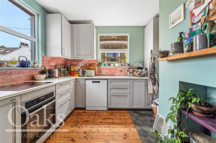 2 Bedroom Flat To Rent In Portland Road, South Norwood, SE25