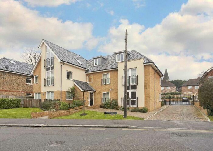 2 Bedroom Apartment To Rent In West Street, Sutton, Surrey, SM1