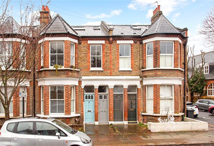 2 Bedroom Maisonette To Rent In Venn Street, London, SW4