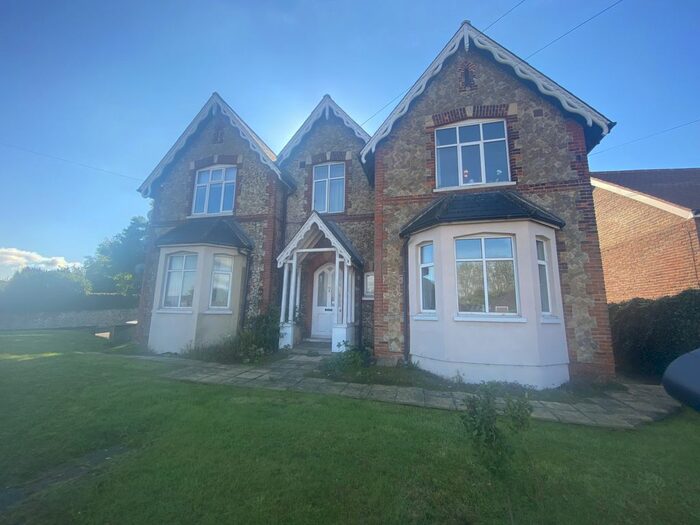 2 Bedroom Property To Rent In St. Johns Road, Sevenoaks, TN13