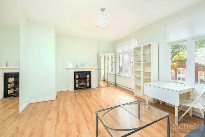1 Bedroom Apartment To Rent In Agincourt Road, London, NW3