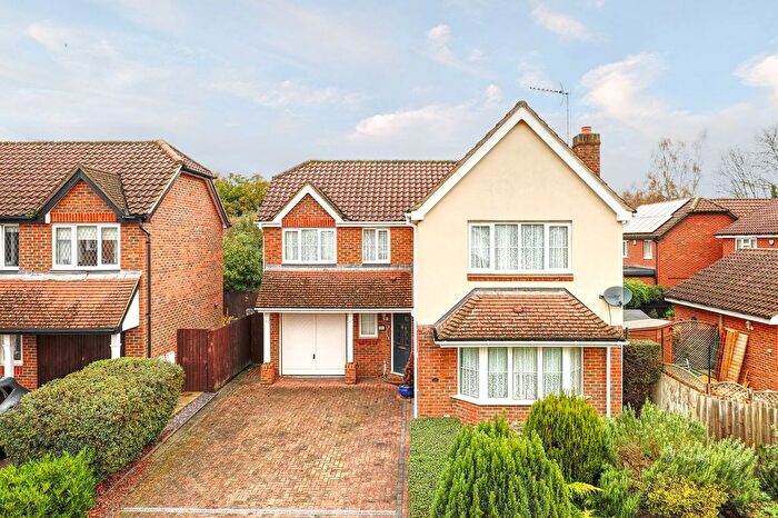 4 Bedroom Detached House For Sale In Yearling Close, Great Amwell, SG12