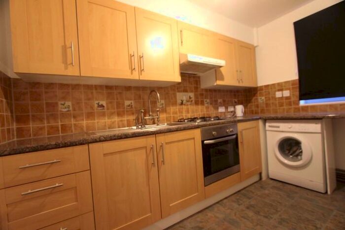 1 Bedroom Flat To Rent In Tamar Way, London, N17
