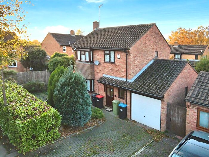 3 Bedroom Detached House For Sale In Statham Place, Oldbrook, Milton Keynes, MK6