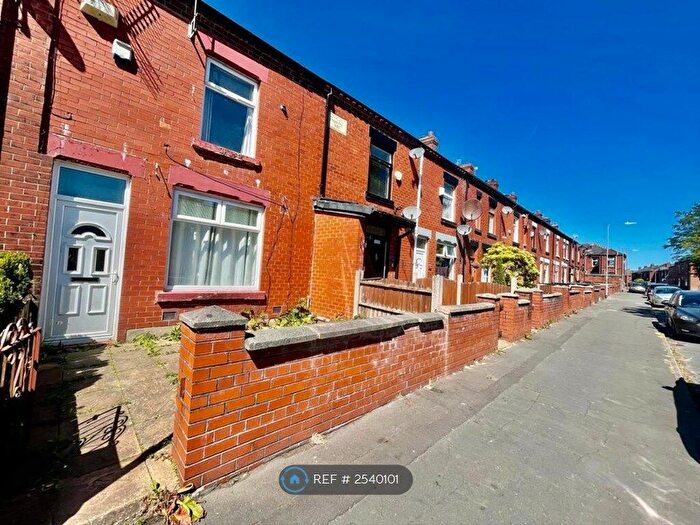 3 Bedroom Terraced House To Rent In Hawthorne Road, Bolton, BL3