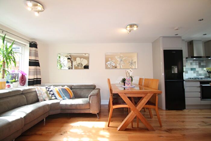 3 Bedroom Property To Rent In Morgan Drive, Greenhithe, DA9