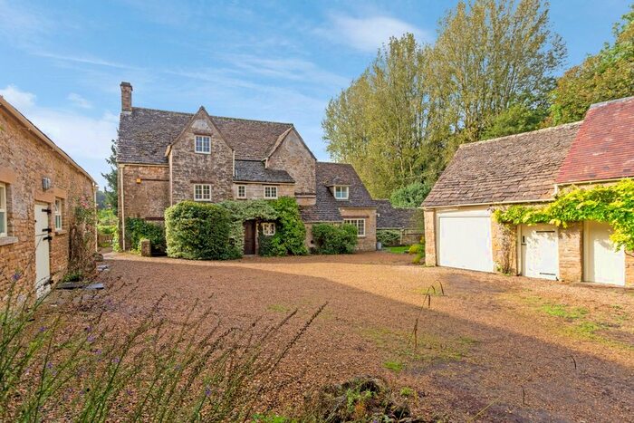 4 Bedroom Farmhouse To Rent In Old Post Office Farm, Rendcomb, Cirencester, GL7