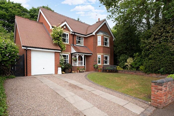 4 Bedroom Property For Sale In Vicarage Road, Penn, Wolverhampton, WV4