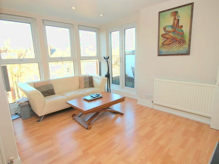 2 Bedroom Flat To Rent In Goldhurst Terrace, South Hampstead, NW6