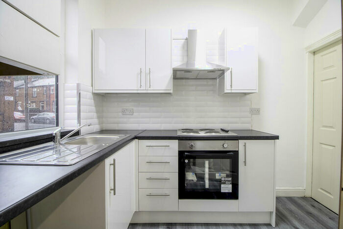 2 Bedroom Terraced House To Rent In Noster Place, Beeston, LS11