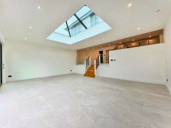 5 Bedroom Detached House For Sale In Inchbrook Road, Kenilworth, Nearly Sq Ft Of Luxury, CV8