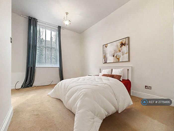 2 Bedroom Flat To Rent In Ivanhoe Road, Aigburth, Liverpool, L17