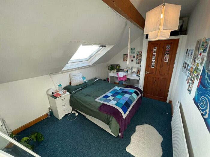 6 Bedroom Terraced House To Rent In Newport Gardens, Headingley, Leeds, LS6