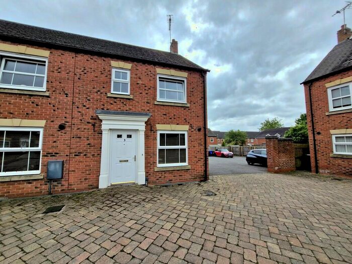 3 Bedroom End Of Terrace House To Rent In Auction Place, Uttoxeter, ST14