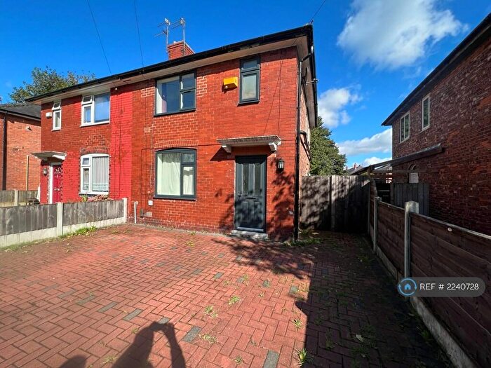 3 Bedroom Terraced House To Rent In Chestnut Road, Eccles, Manchester, M30