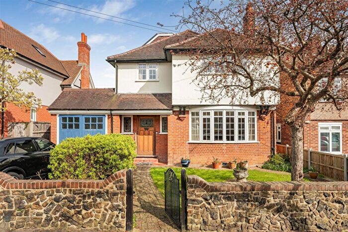 4 Bedroom Detached House For Sale In Gordon Road, North Chingford, E4