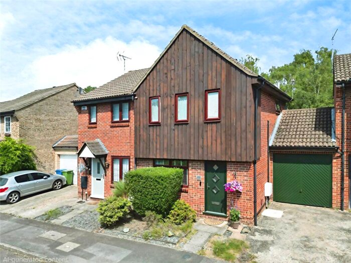 3 Bedroom End Of Terrace House For Sale In Hythe Close, Bracknell, Berkshire, RG12