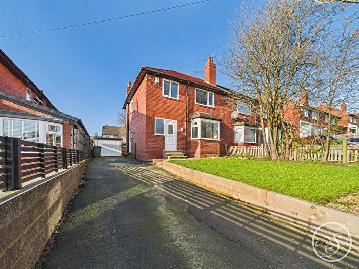 3 Bedroom Semi Detached House For Sale In Moor Allerton Crescent, Leeds, LS17