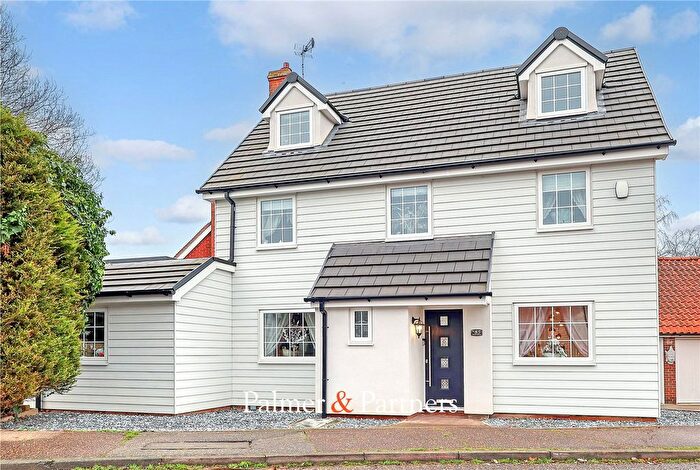 5 Bedroom Detached House For Sale In Gandalfs Ride, South Woodham Ferrers, Chelmsford, Essex, CM3