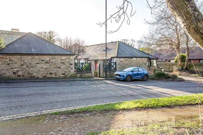 2 Bedroom House To Rent In Castle Farm Mews, Castle Farm, Jesmond, Newcastle Upon Tyne, NE2