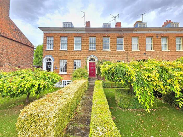 4 Bedroom Town House For Sale In Market Street, Long Sutton, Spalding, PE12