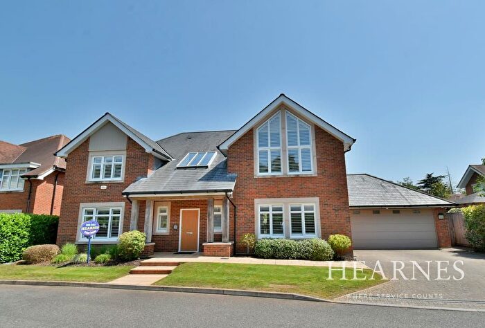 5 Bedroom Detached House For Sale In Dormy Crescent, Ferndown, BH22