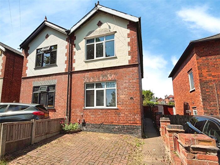 3 Bedroom Semi-Detached House To Rent In Kingsway, Ilkeston, Derbyshire, DE7